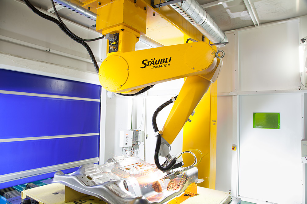 三維激光切割機(jī)設(shè)備